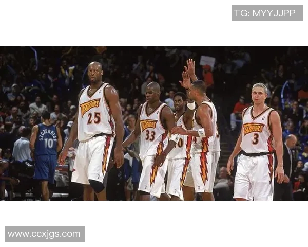 火箭队与勇士队激战正酣无插件直播全程呈现精彩瞬间